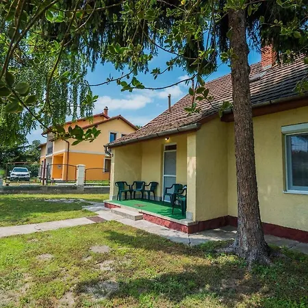 Magdolna In Siofok/balaton 36166 Holiday home *